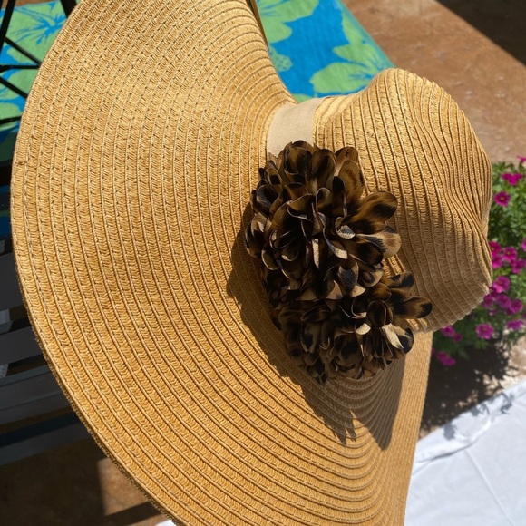 Hat - Picture 1 of 5
